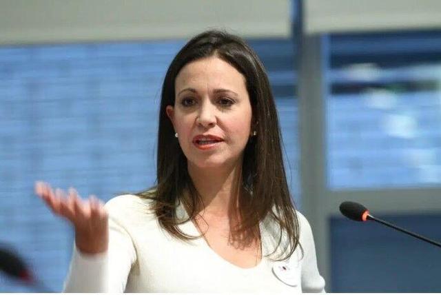 گندهگویی ماچادو علیه ایران