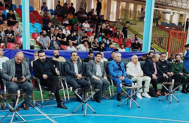 افتتاحیه مسابقات قهرمانی بوکس `شکست حصر آبادان` با حضور مسئولان و ورزشدوستان