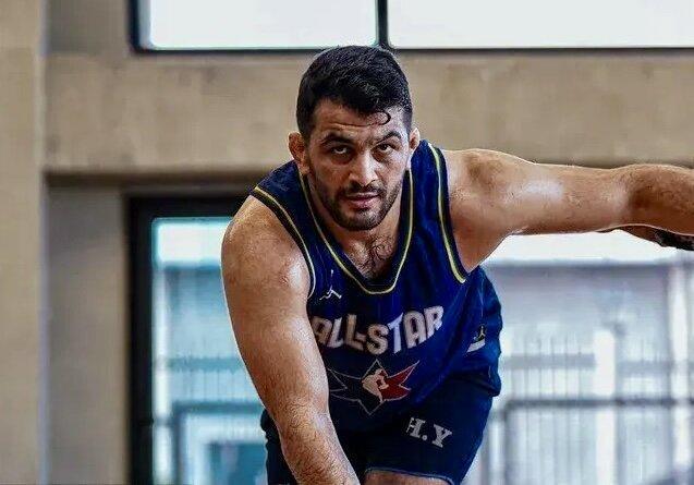 رسمی | حسن یزدانی با دوبنده استقلال عکس گرفت + عکس | مهمترین انتقال کشتی ایران