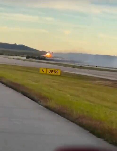 لحظه وقوع سقوط هواپیمای باربری امریکایی