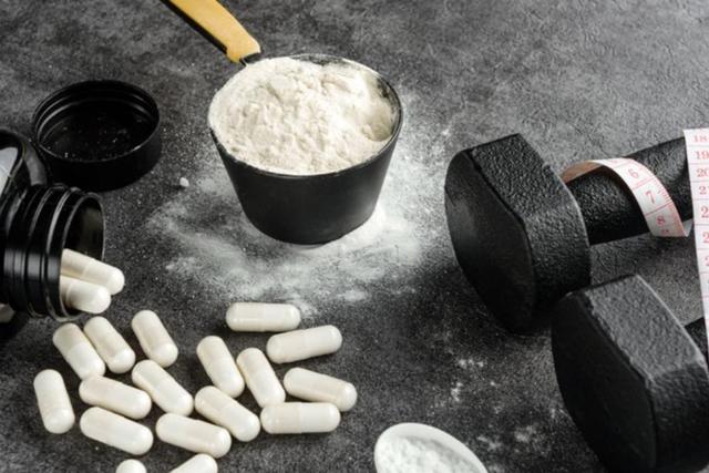 آیا ورزشکاران جوان باید کراتین مصرف کنند؟