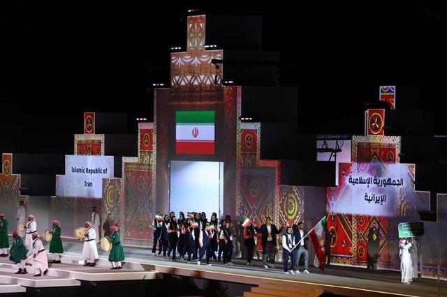 رژه کاروان ایران در افتتاحیه بازیهای کشورهای اسلامی