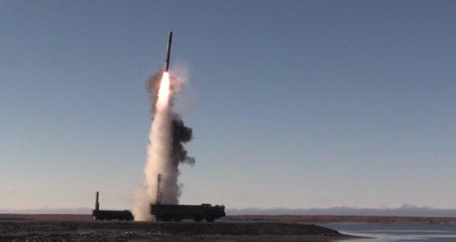 تصویر قدیمی هسته اولیه فرماندهان صنعت موشکی ایران