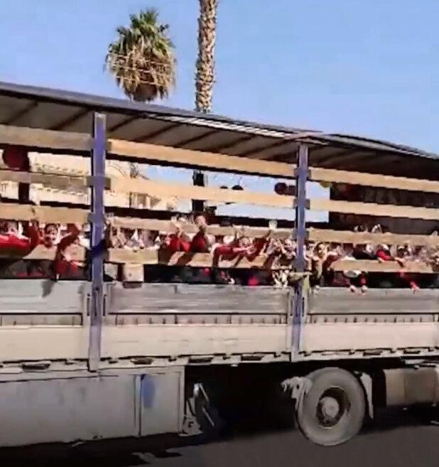 کامیون به جای سرویس مدرسه!