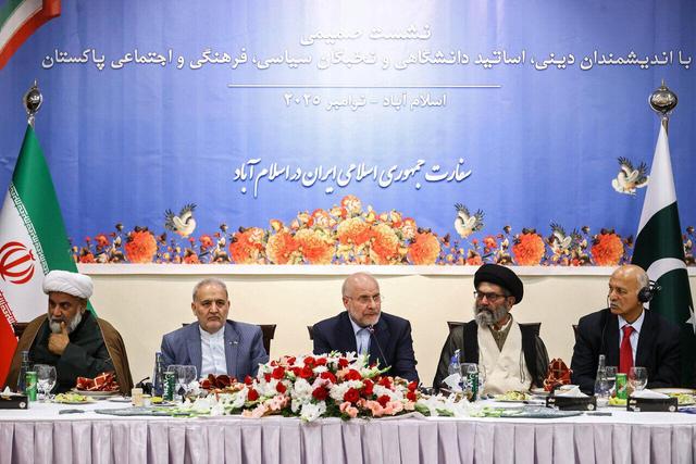 صلح تحمیلی و جنگ تحمیلی استقلال کشورهای مسلمان را هدف قرار داده است