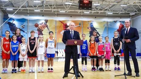 Putin approves idea of total vape ban