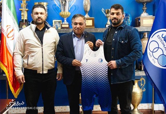 واکنش مدیر باشگاه استقلال به قرارداد ۷ میلیارد حسن یزدانی