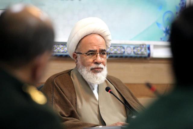 نماینده ولیفقیه در کرمانشاه: جامعه ما در مسیر معروف، صلاح و پیشرفت حرکت میکند