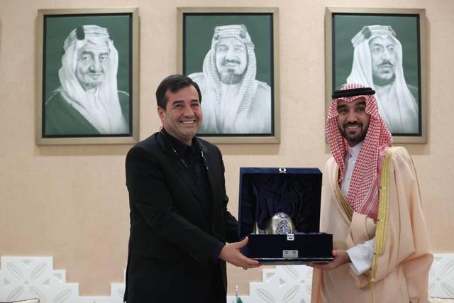 دیدار وزرای ورزش ایران و عربستان در ریاض با تاکید بر توسعه همکاریهای ورزشی