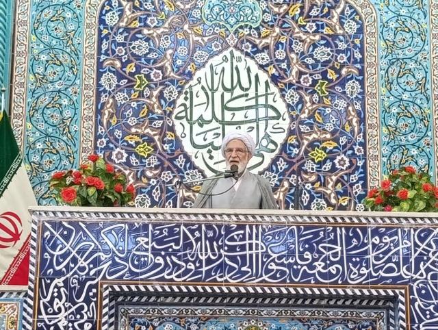امام جمعه گناباد: مشکلات کشور با تقویت بنیه علمی و تحقیقاتی رفع میشود