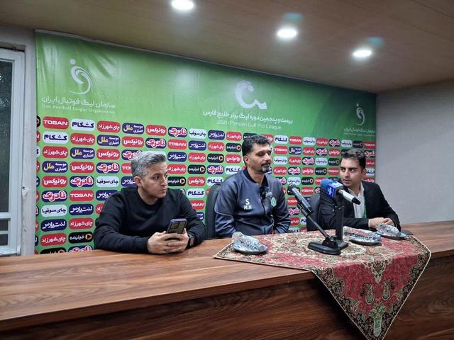 سرمربی آلومینیوم اراک: برای موفقیت باید در طول فصل تلاش مضاعف کنیم