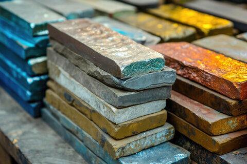 آکسیوس: تأمین عناصر نادر خاکی مهمترین موضوع سیاست خارجی ترامپ است