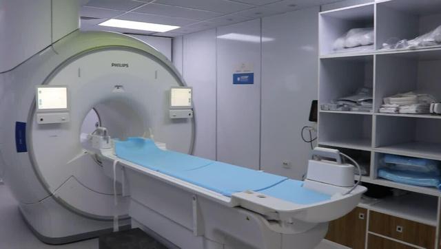 بلاتکلیفی بیماران آبادانی میان درهای بسته مراکز درمانی هستهای