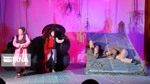 راهیابی ۱۴ نمایش به بخش صحنهای و خیابانی جشنواره «سودای عشق»