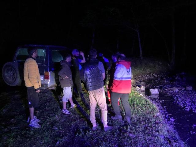 نجات ۵ کوهنورد مفقود شده در ارتفاعات ماسال توسط امدادگران
