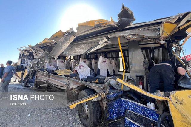 جاده اردستان به زواره ایمن نیست
