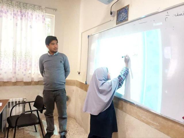 برای اولین بار یک مدرسه روستایی در کلات هوشمندسازی شد