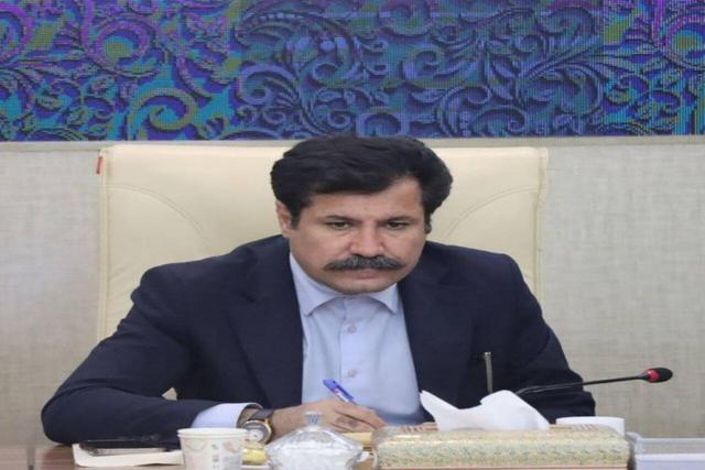 هیچ دانشآموزی نباید بهدلیل فقر از تحصیل باز بماند