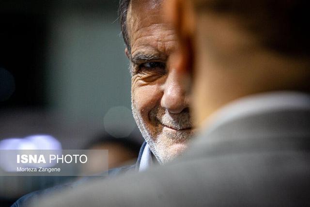 مسعود پزشکیان؛ رئیسجمهور، سخنگوی دوم دولت و یا منتقد دولت؟/ صداقتی که خود به بحران تبدیل شد