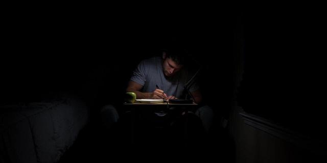 وقتی کوتاه شدن روزها شما را افسرده میکند