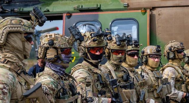 آمادهباش برای جنگ احتمالی با روسیه؛ فراخوان ۱۴۹ هزار نوجوان به خدمت سربازی