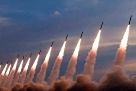 نیویورکتایمز: ایران در جنگ بعدی ۲۰۰۰ موشک را همزمان شلیک میکند