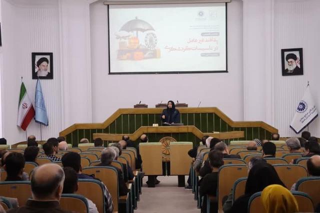 تمرکز تاسیسات گردشگری در مشهد میتواند باعث ایجاد مشکلات و مخاطرات شود