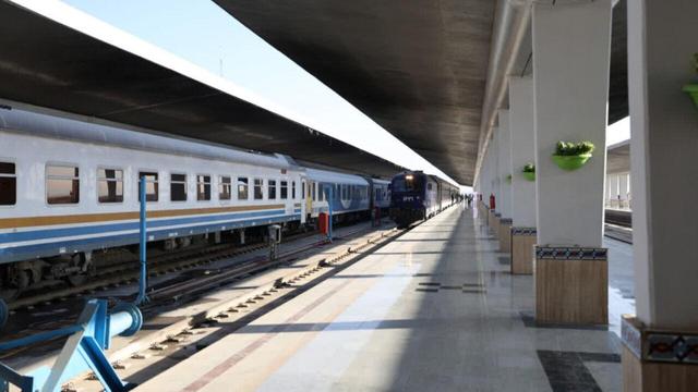 دومین قطار گردشگری «مثلث طلایی ایران» وارد اصفهان شد