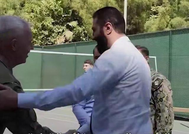 رهبر تروریستها با فرمانده سنتکام بازی کرد +ویدیو