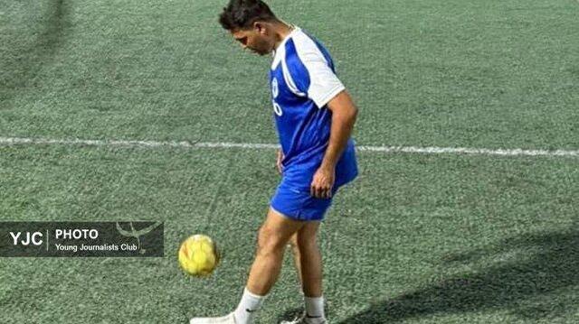 ثبت رکورد جهانی «روپایی ساعتی در حرکت برعکس» توسط جوان مینابی در سامانه ایمارو