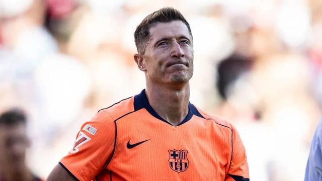 جدایی لواندوفسکی از بارسا در زمستان؟