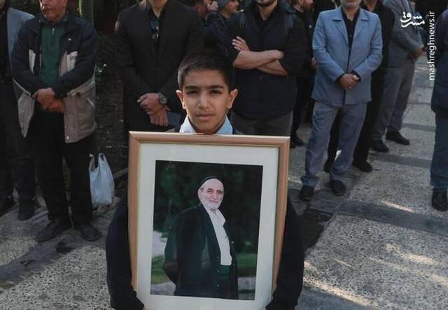 عکس/ مراسم تشییع پیرغلام اهل بیت(ع) سید محمد موسوی سجاسی