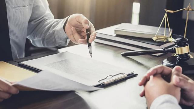 معامله صوری و مجازات آن چیست؟/ انتقال دارایی به دیگری برای فرار از دین