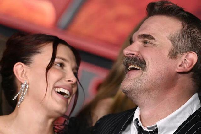 آشتی اجباری ستاره سینما پس از اتهام آزار و اذیت؛ نمایش صلح برای نجات اعتبار