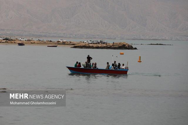 رئیسی: شناورهای گردشگری غیرمجاز وجهه گردشگری هرمزگان را مخدوش کردهاند