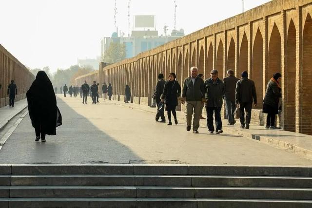 تداوم آلودگی هوای اصفهان/ ایستگاه خمینیشهر قطع شد