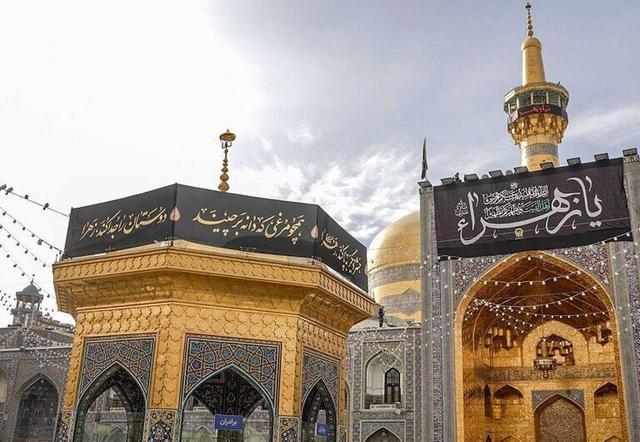 برگزاری ویژهبرنامه عزاداری «در سوگ ریحانهُ الرَّسول(ص)» در حرم رضوی