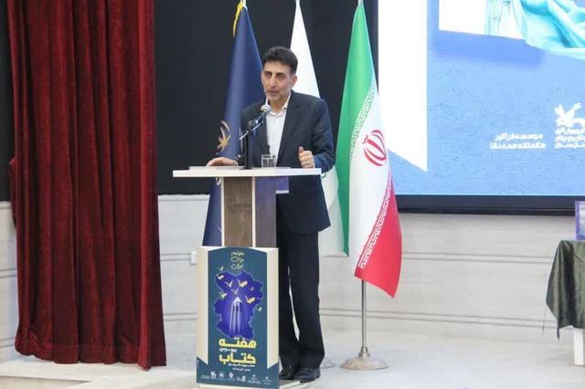 "بکتاش" شاعری که عشق به کودکان را بر هر موقعیتی ترجیح داد