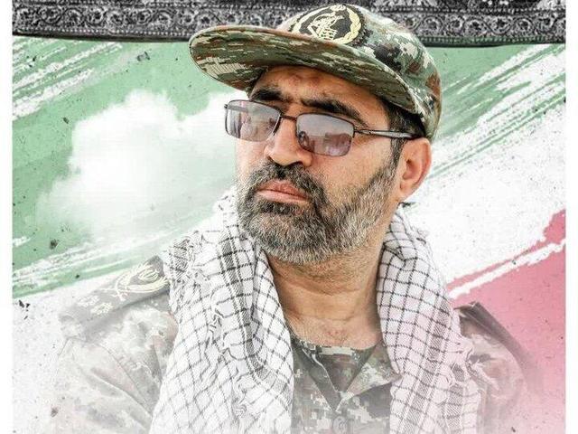 عکس دیده نشده از شهید محمود باقری در کنار فرمانده هوافضای سپاه