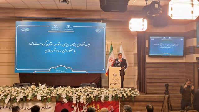 ۱۷ همت برای رسیدن کردستان به میانگین کشوری راههای روستایی آسفالته نیاز است