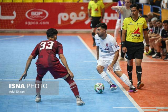 برد خارج از خانه فوتسال آرمان زنجان مقابل شهدای نعیمآباد یزد