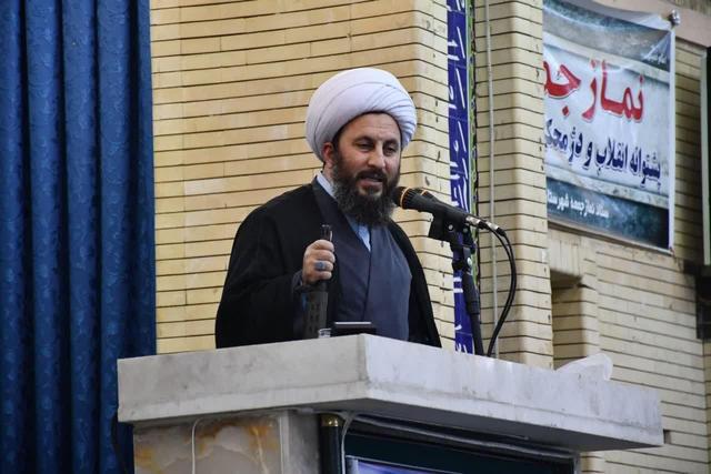 امام جمعه خوی: ملت آگاه اسیر تحریف و تهدید نمیشود/ هوشیاری سیاسی ضروری است