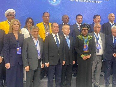 دیدار محمدعلی امانی با دیمیتری مدودف در سوچی روسیه