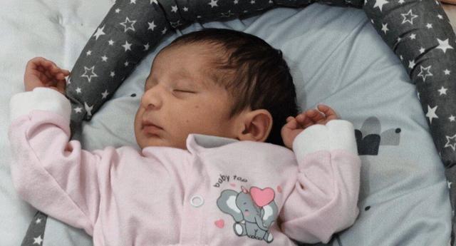 نام این کودک را رهبر انقلاب انتخاب کردند | واکنش احساسی مادر کودک به نامگذاری فرزندش توسط آیتالله خامنهای