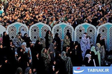 عکس: اقامه نماز طلب باران - امامزاده صالح (ع)