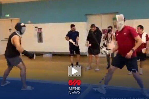 کشتیگیر ایرانی دست به شمشیر شد