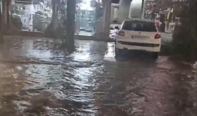 وضعیت شهر ایوان پس بارش باران