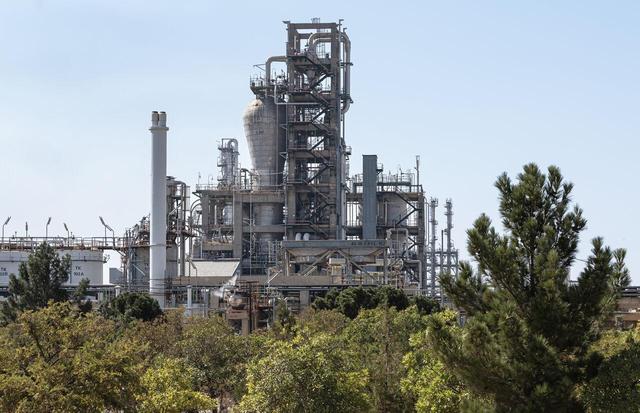 مدیریت موفق عرضه، تنوع سازی محصولات و موقعیت رقابتی مستحکم پتروشیمی تبریز در بورس کالا