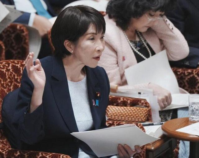 جنجال این خانم در مجلس: ۲ ساعت میخوابم که برای پوستم ضرر دارد، ببینید! +ویدیو