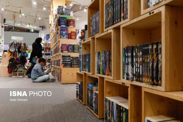 نمایشگاه دائمی کتاب و توسعه حلقههای مطالعاتی در دورود/ از ترویج عادت مطالعه تا معرفی «مرد ابدی»